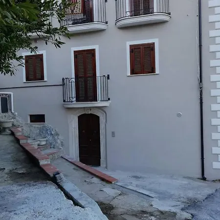 Appartamento In Paese A Bazzano