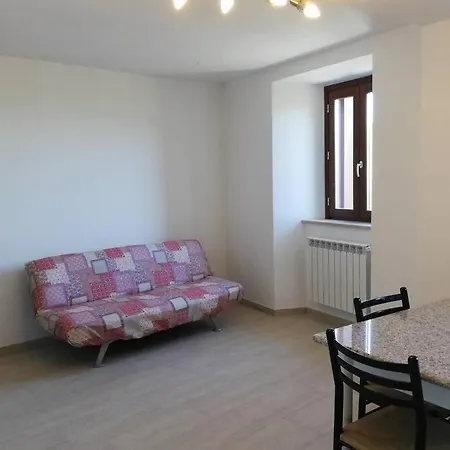 Appartamento Appartamento in paese a Bazzano (L'Aquila)